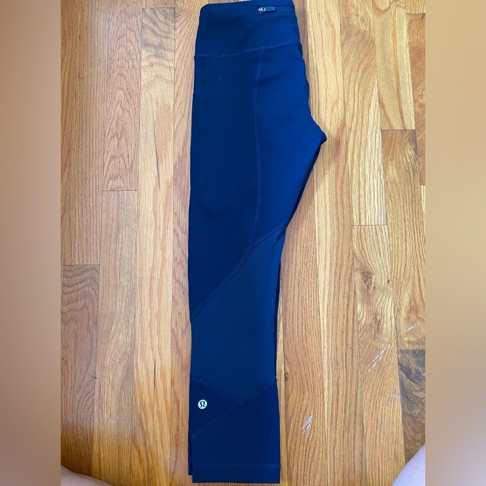 Lululemon leggings size 4